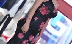 商家赶尸式游街宣传吓坏路人